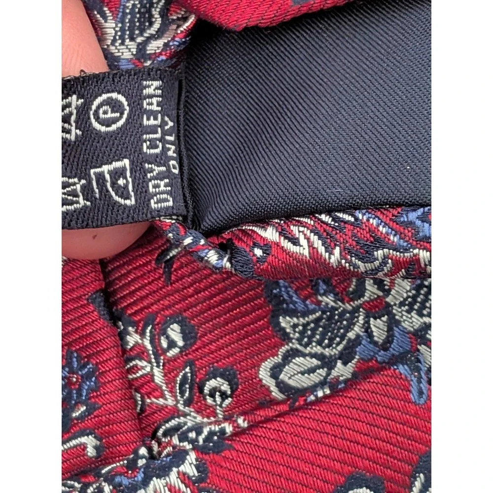 Paul Frederick Red w/‎ Blue Floral Tie Silk 60